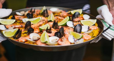 Decora tu paella: Consejos y trucos para presentar una paella espectacular